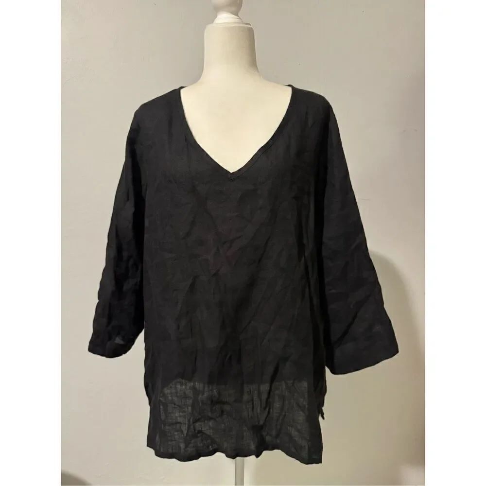 Flax black 100% linen v neck top